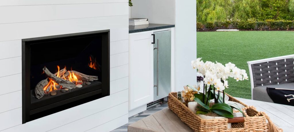 Valor H5 Gas Fireplace shown Outdoors